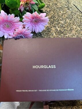 Hourglass Vegan Travel Brush Set